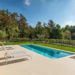 Villa-vesta בית נופש *