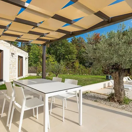 Villa-vesta Semesterbostad